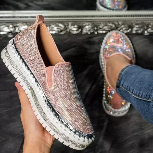 Vibonanza | Beige Dames Instappers met Rhinestone en Platform Zool