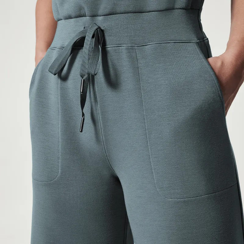 Vibonanza | Mouwloze Jumpsuit met Verstelbare Taille