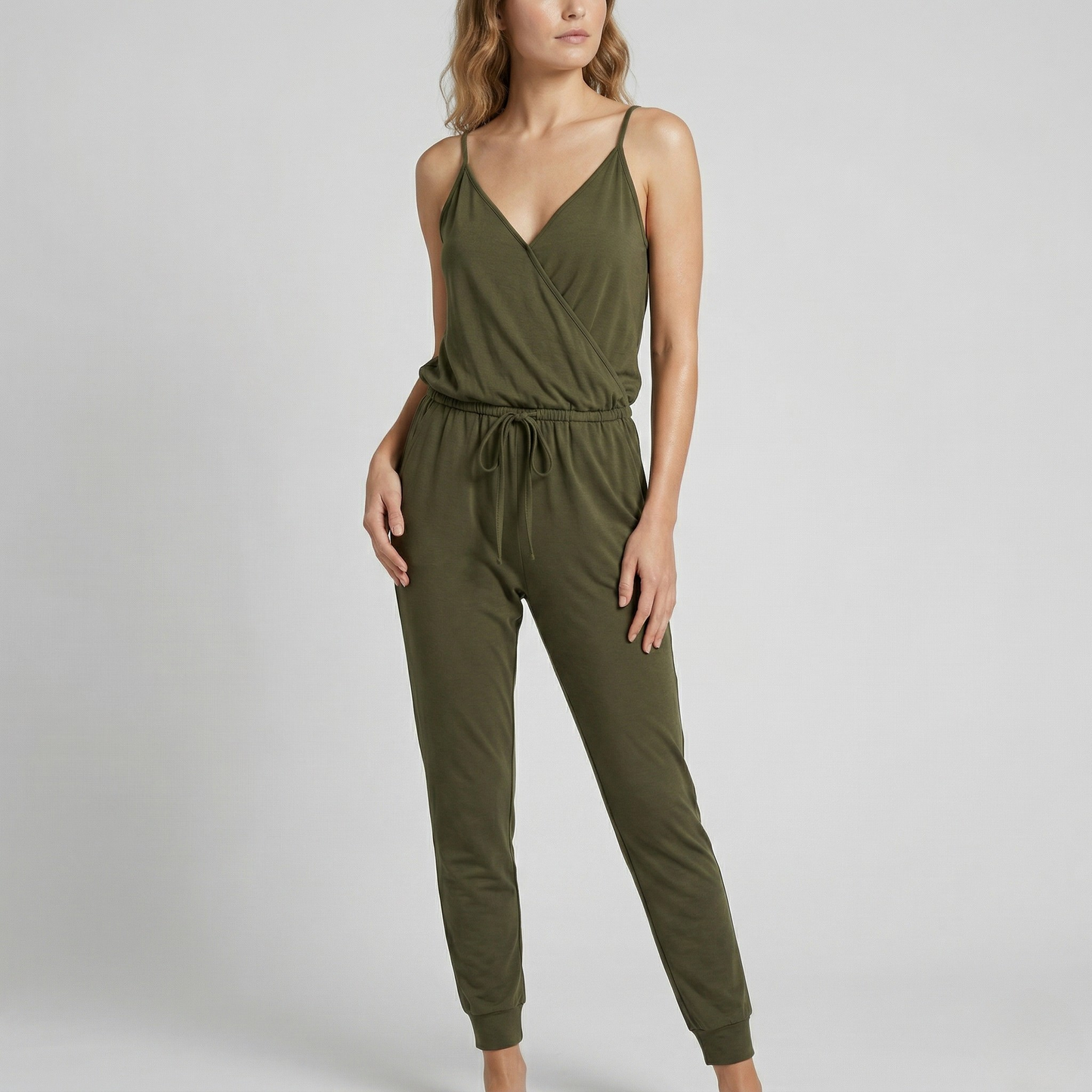 Vibonanza | Dames Mouwloze Olijfgroene Jumpsuit