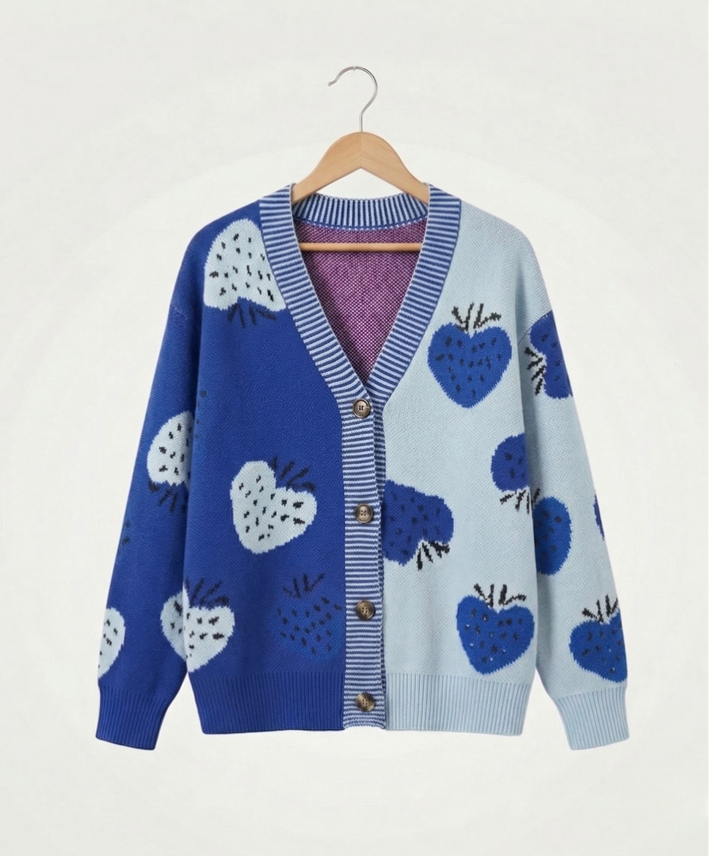 Vibonanza | Damesvest met Aardbeienprint en Lange Mouwen