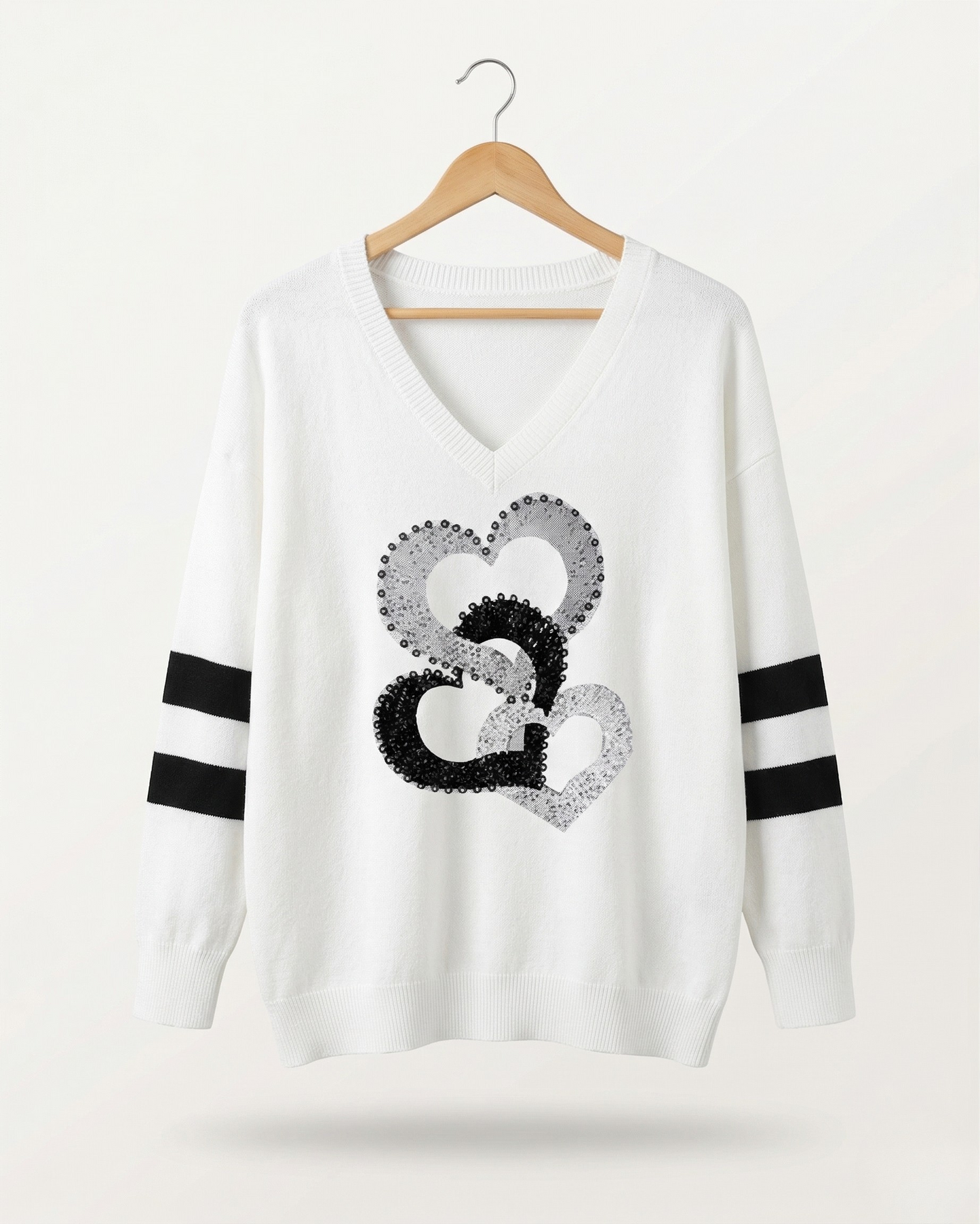 Vibonanza | Witte V-hals Trui met Hart Design
