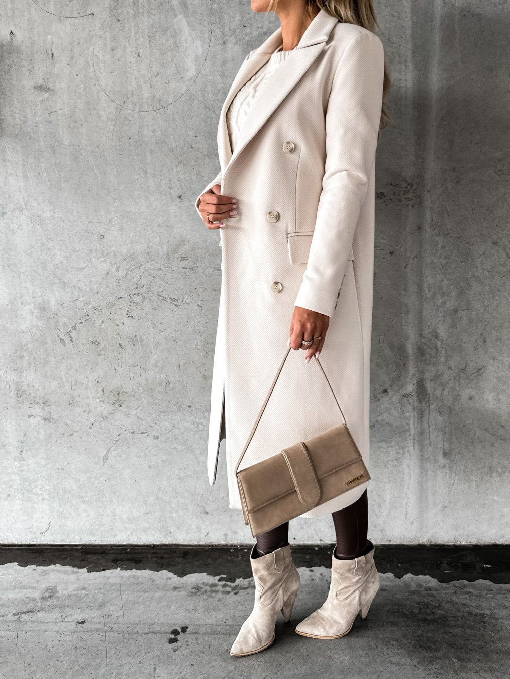 Vibonanza | Licht Beige Dubbelknoop Winterjas Dames
