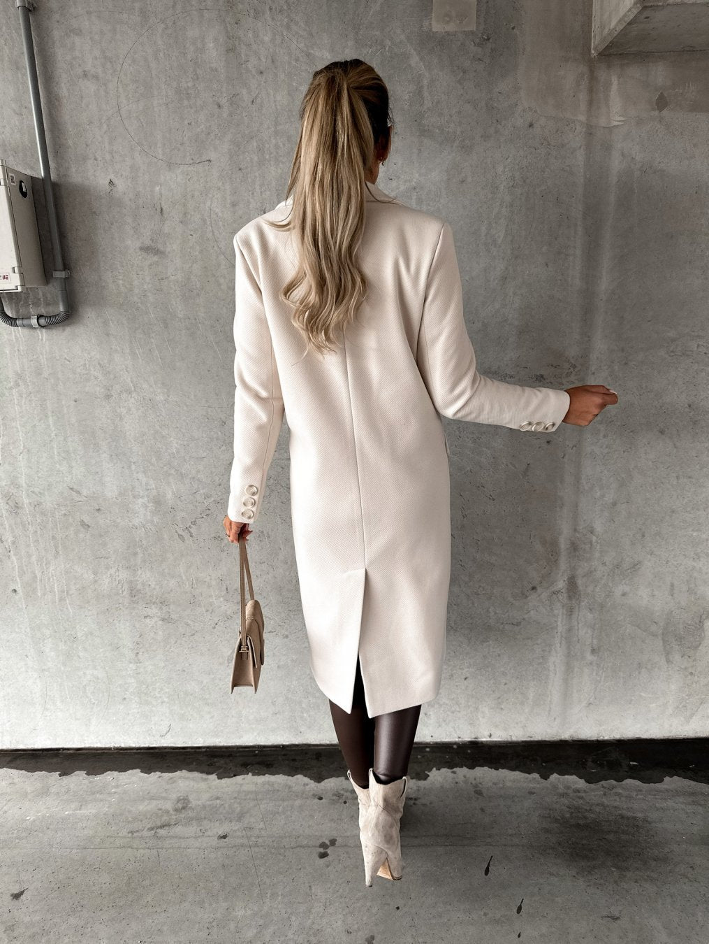 Vibonanza | Licht Beige Dubbelknoop Winterjas Dames