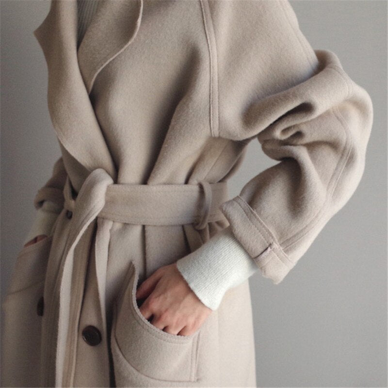 Vibonanza | Lange Wollen Trenchcoat Beige Met Ceintuur