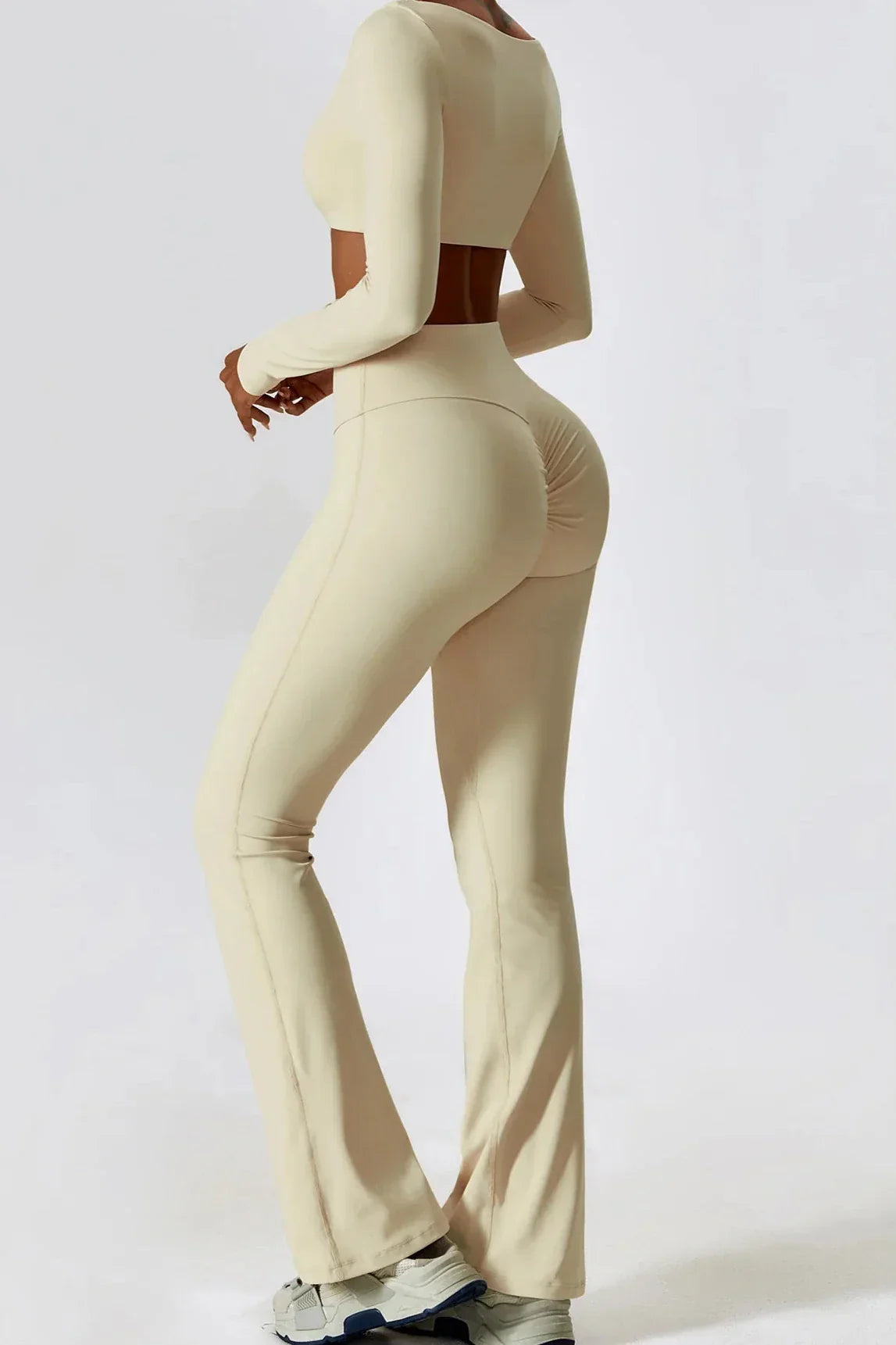 Vibonanza | Set Flared Legging en Crop Top met Lange Mouw