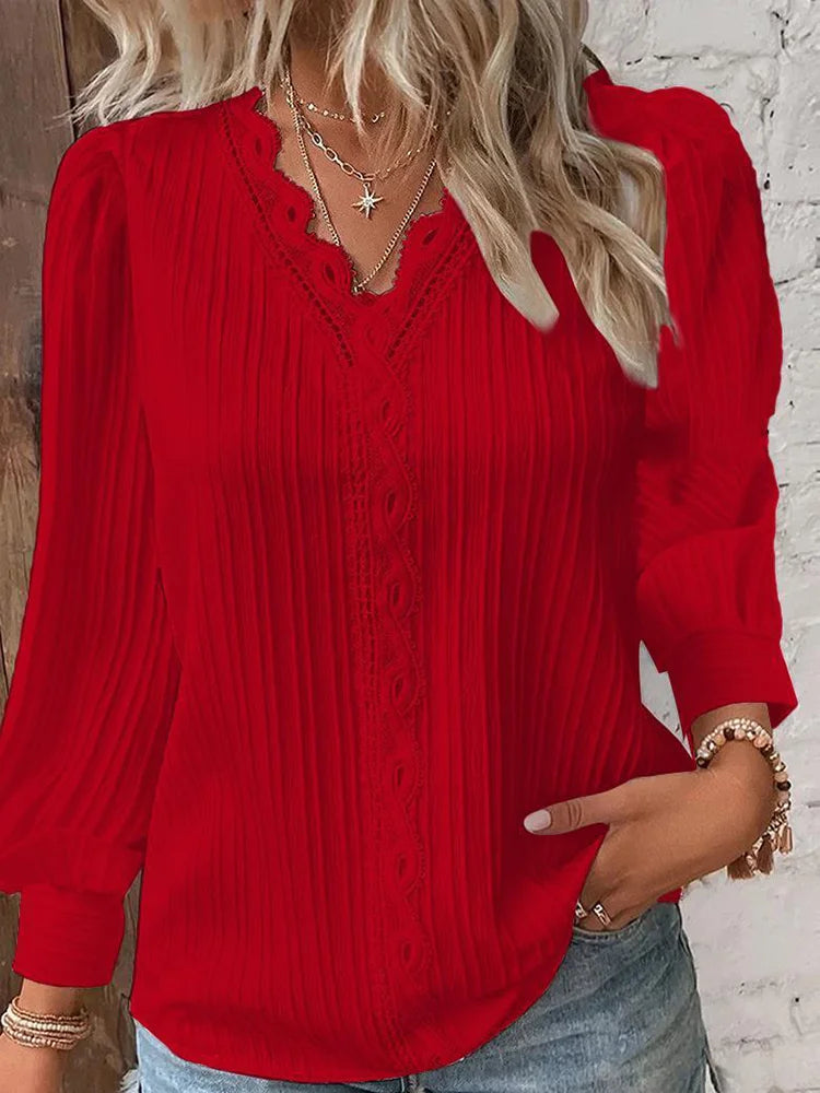 Vibonanza | Damesblouse met V-hals en kant in Lichtblauw
